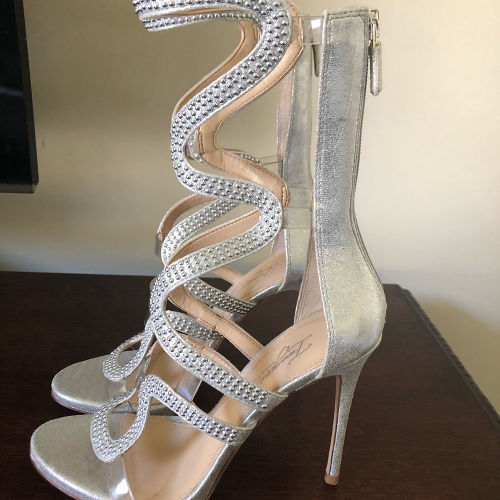 Shoes - Picture 3 of 3